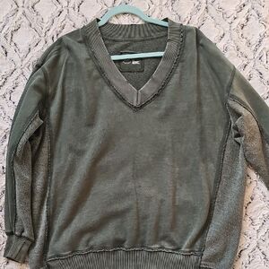Aerie Forest Green Two Tone V-Neck Pullover-trendy,like New Condition!